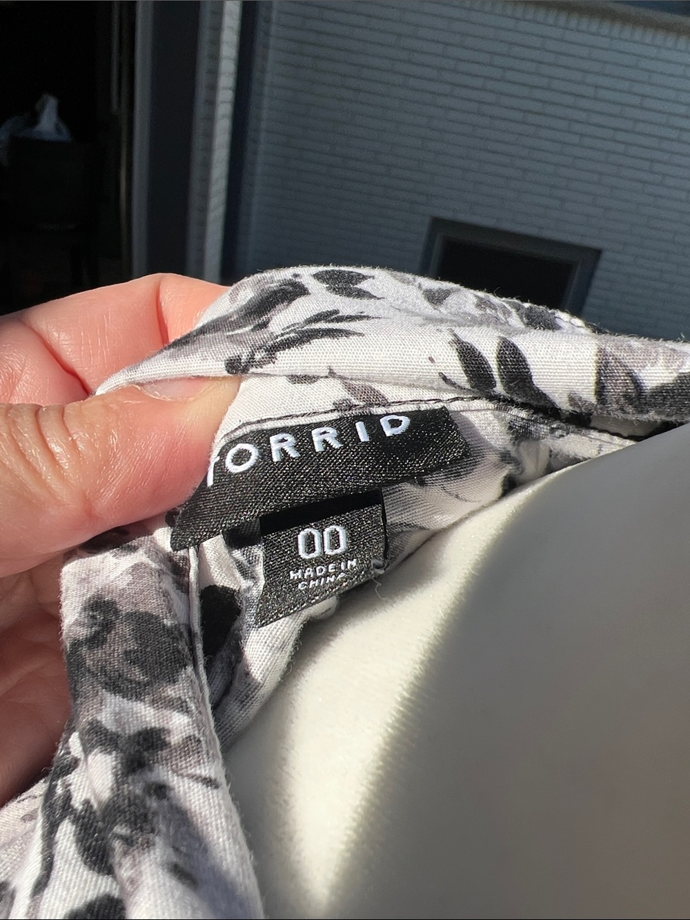 Torrid  Poplin black and white floral Mini Shirtdress sz 10 -Torrid 00 - Picture 8 of 10